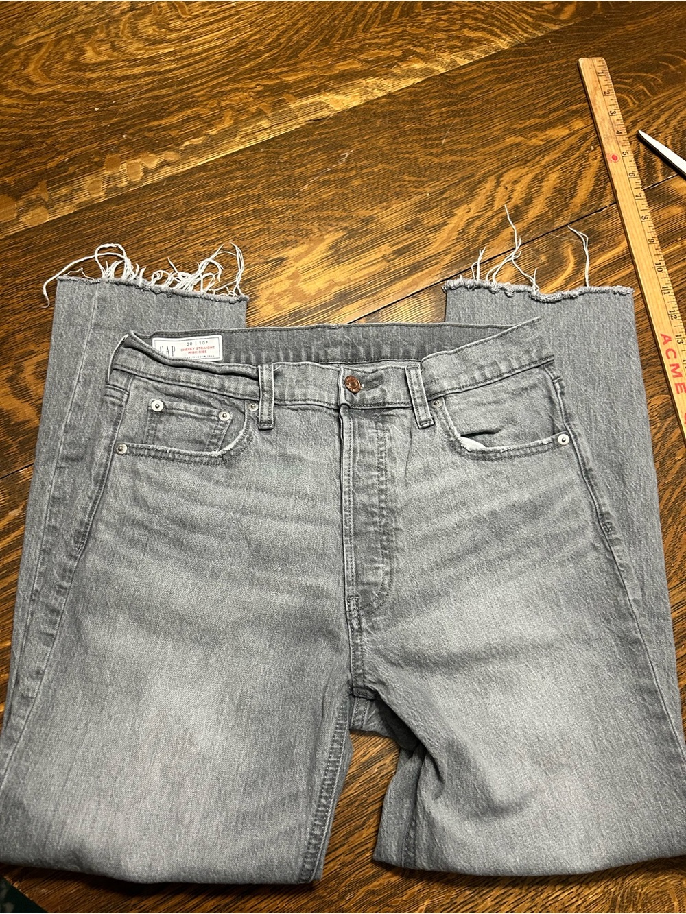 GAP Cheeky Straight High Rise Jeans Gray Size 10 Regular Raw Hem